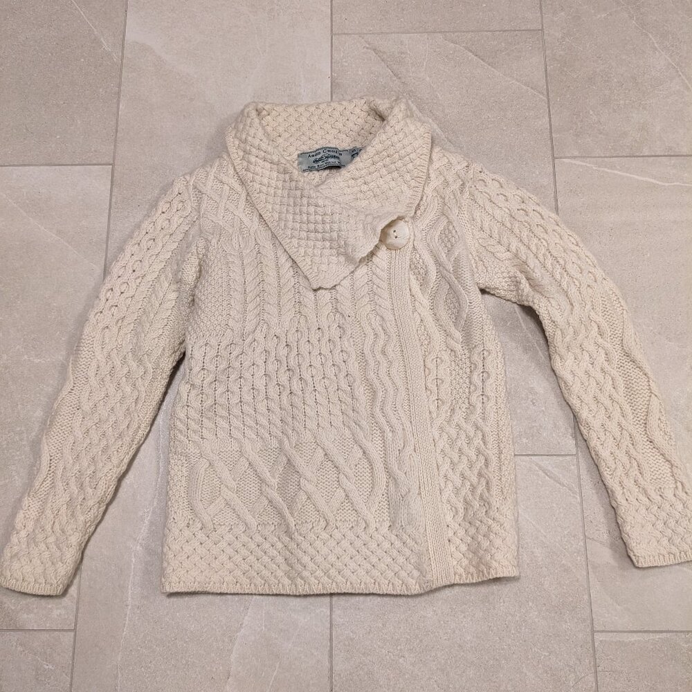 Aran Crafts 100% Merino single-button sweater -Size Small